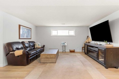 34 Campbell Crescent Se, Medicine Hat, AB - Indoor