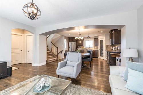 8 Terrace Circle Ne, Medicine Hat, AB - Indoor Photo Showing Living Room