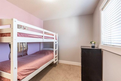 8 Terrace Circle Ne, Medicine Hat, AB - Indoor Photo Showing Bedroom
