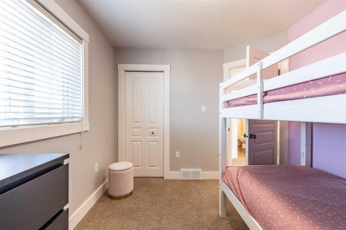 8 Terrace Circle Ne, Medicine Hat, AB - Indoor Photo Showing Bedroom
