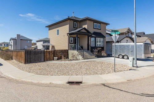 8 Terrace Circle Ne, Medicine Hat, AB - Outdoor