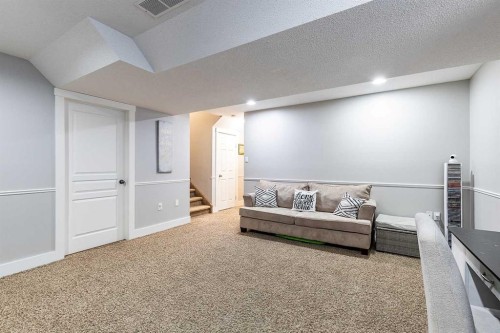 8 Terrace Circle Ne, Medicine Hat, AB - Indoor