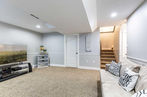 8 Terrace Circle Ne, Medicine Hat, AB - Indoor