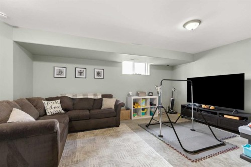 241 Upland Boulevard West, Brooks, AB - Indoor