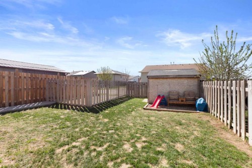 241 Upland Boulevard West, Brooks, AB - Outdoor