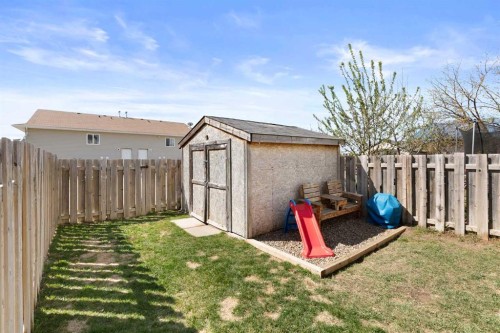 241 Upland Boulevard West, Brooks, AB - Outdoor