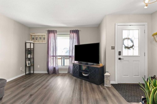 241 Upland Boulevard West, Brooks, AB - Indoor