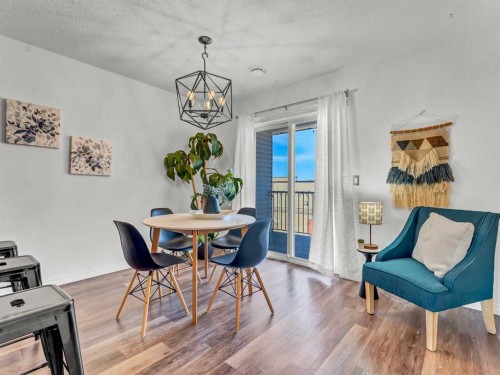 280 Northlands Pointe Ne, Medicine Hat, AB - Indoor Photo Showing Dining Room