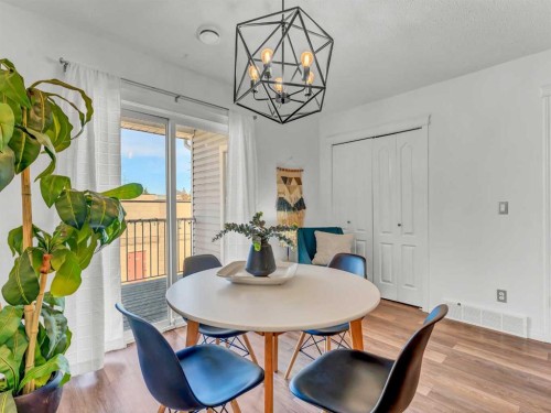 280 Northlands Pointe Ne, Medicine Hat, AB - Indoor Photo Showing Dining Room