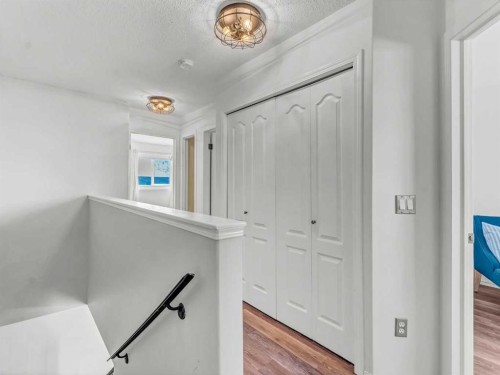 280 Northlands Pointe Ne, Medicine Hat, AB - Indoor Photo Showing Other Room