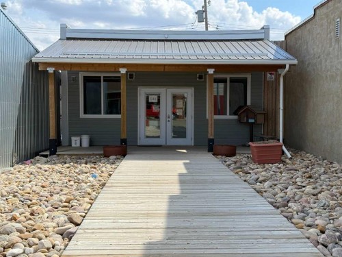 141 5 Avenue West, Bow Island, AB 