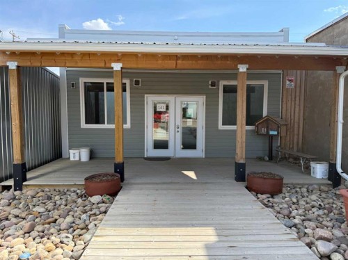 141 5 Avenue West, Bow Island, AB 
