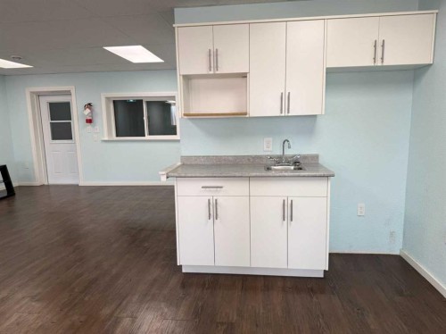 141 5 Avenue West, Bow Island, AB 