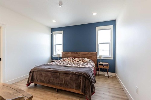 480 7 Street, Dunmore, AB - Indoor Photo Showing Bedroom