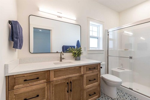 480 7 Street, Dunmore, AB - Indoor Photo Showing Bathroom
