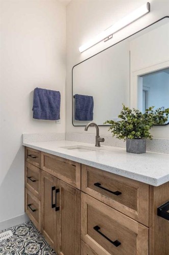 480 7 Street, Dunmore, AB - Indoor Photo Showing Bathroom