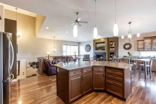 207 Hamptons Way Se, Medicine Hat, AB - Indoor Photo Showing Other Room