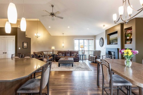 207 Hamptons Way Se, Medicine Hat, AB - Indoor Photo Showing Dining Room