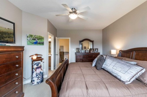 207 Hamptons Way Se, Medicine Hat, AB - Indoor Photo Showing Bedroom