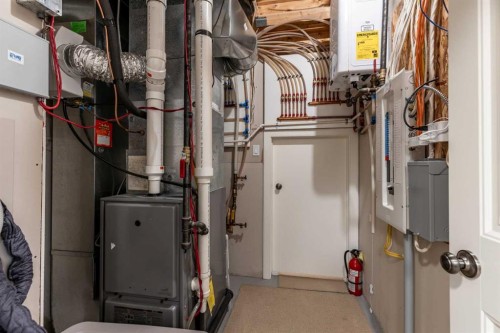 207 Hamptons Way Se, Medicine Hat, AB - Indoor Photo Showing Basement