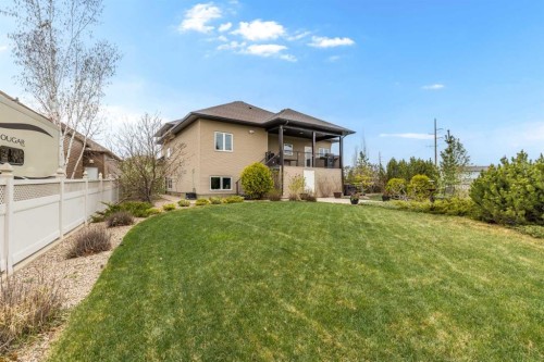 207 Hamptons Way Se, Medicine Hat, AB - Outdoor