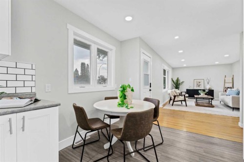 212 11 Street Ne, Medicine Hat, AB - Indoor Photo Showing Dining Room