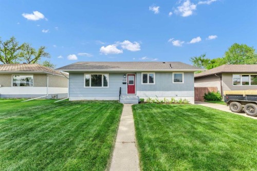 212 11 Street NE Medicine Hat, AB T1A 5T2