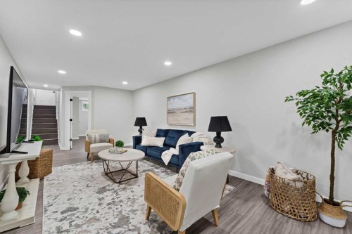 212 11 Street Ne, Medicine Hat, AB - Indoor