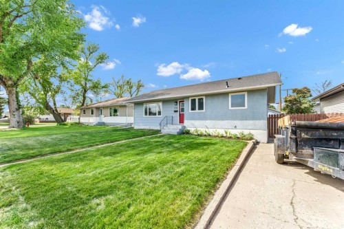 212 11 Street Ne, Medicine Hat, AB - Outdoor