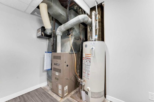 212 11 Street Ne, Medicine Hat, AB - Indoor Photo Showing Basement