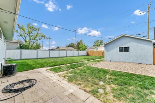 212 11 Street Ne, Medicine Hat, AB - Outdoor