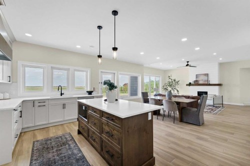 34-12320 Range Road 72, Rural Cypress County, AB - Indoor Photo Showing Kitchen With Upgraded Kitchen