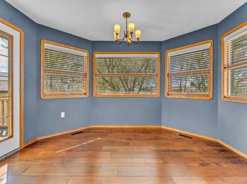4 Turner Boulevard Se, Medicine Hat, AB - Indoor Photo Showing Other Room