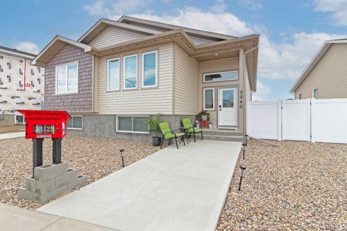5360 Southlands Drive SE Medicine Hat, AB T1B 0R2