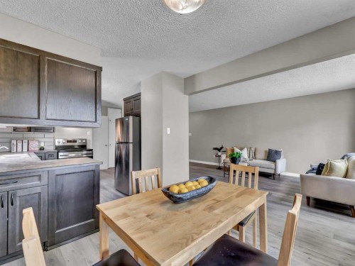 166 Mitchell Crescent Nw, Medicine Hat, AB - Indoor