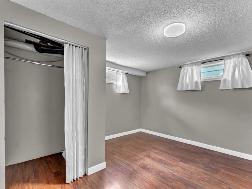166 Mitchell Crescent Nw, Medicine Hat, AB - Indoor Photo Showing Other Room