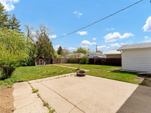 166 Mitchell Crescent Nw, Medicine Hat, AB - Outdoor