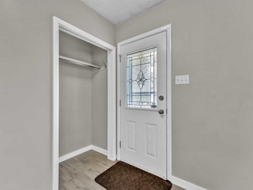166 Mitchell Crescent Nw, Medicine Hat, AB - Indoor Photo Showing Other Room