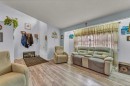 2121 Hull Way Ne, Medicine Hat, AB  - Indoor Photo Showing Other Room 