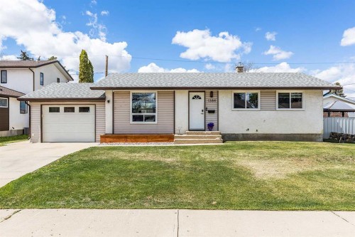 1384 10 Avenue NE Medicine Hat, AB T1A 6G3