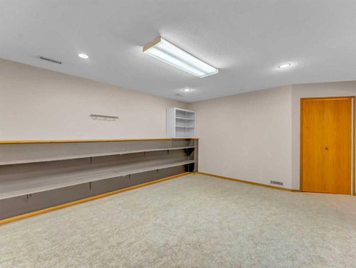 39 Rae Crescent Se, Medicine Hat, AB - Indoor