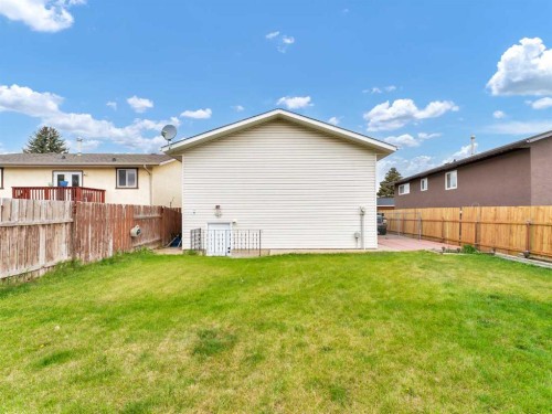 39 Rae Crescent Se, Medicine Hat, AB - Outdoor
