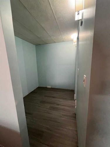 204 6 Street, Suffield, AB - Indoor Photo Showing Other Room
