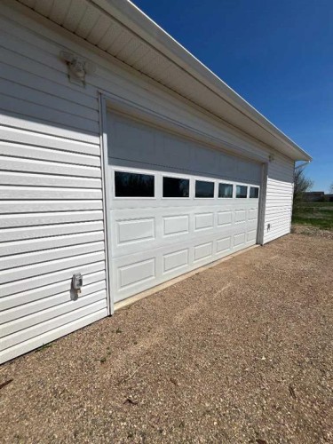 204 6 Street, Suffield, AB - Outdoor