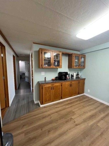 204 6 Street, Suffield, AB - Indoor