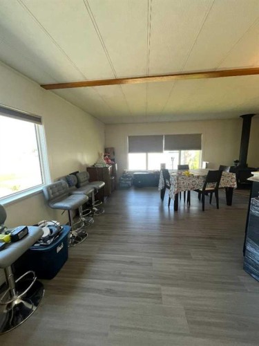 204 6 Street, Suffield, AB - Indoor Photo Showing Other Room