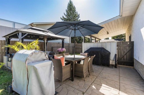 270 Shepherd Crescent Se, Medicine Hat, AB - Outdoor With Deck Patio Veranda