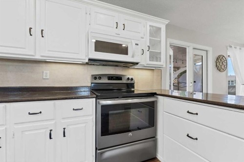 8 Corbitt Way Se, Medicine Hat, AB 