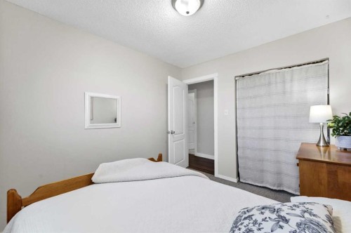 8 Corbitt Way Se, Medicine Hat, AB 