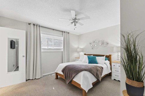 8 Corbitt Way Se, Medicine Hat, AB 